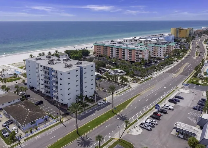 Stunning Gulf Front 3br In Redington Shores Pool Balcony Pet Friendly * Clearwater Beach