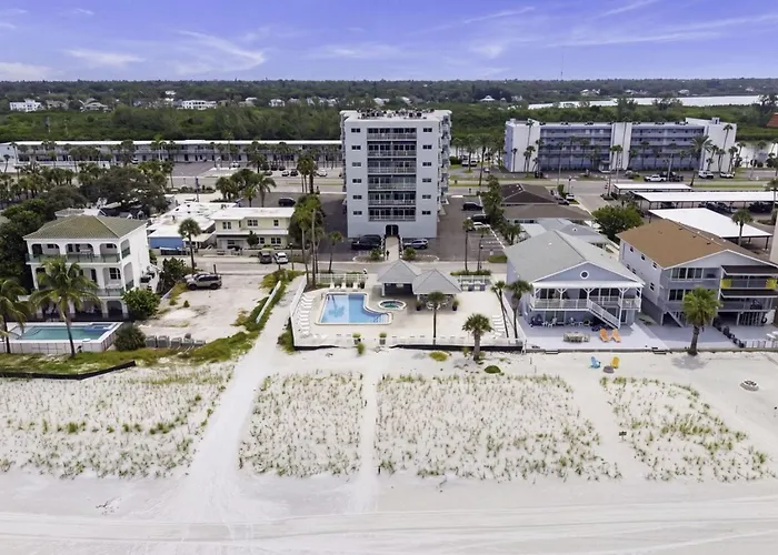 Stunning Gulf Front 3br In Redington Shores Pool Balcony Pet Friendly